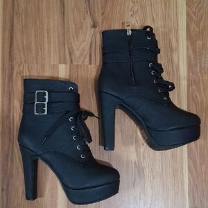 💋Black Heeled Boots